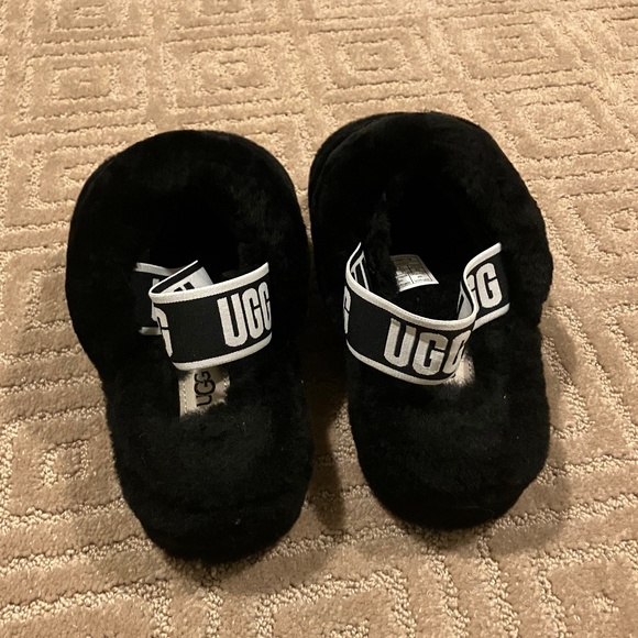 EUC Ugg black Fluff Yeah slides size 6 - Picture 3 of 6